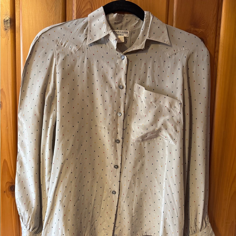Vintage 💯 100% Silk Button-Up Polka Dot blouse